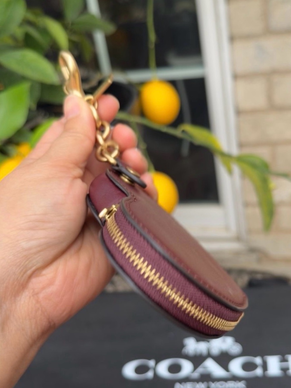 ♥️New Coach Heart Bag Charm in Merlot (Sold Out Online) - Picture 4 of 5